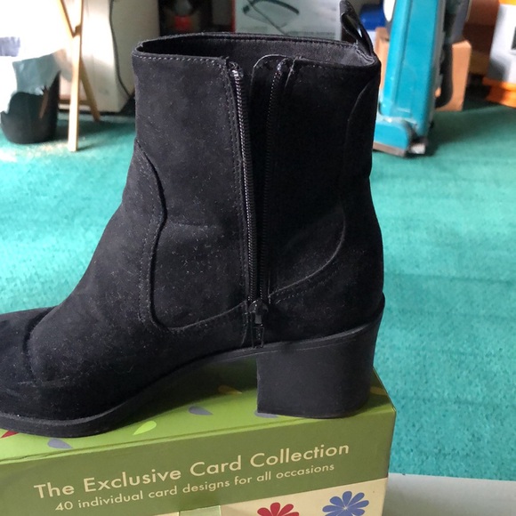 Divided Suede Ankle Boots black - Picture 3 of 4